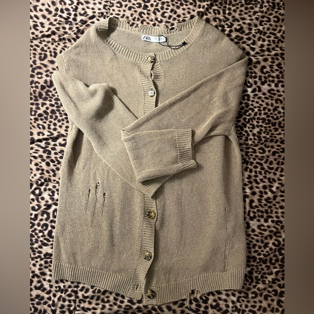 *New w/o Tags* Zara Cardigan/Sweater